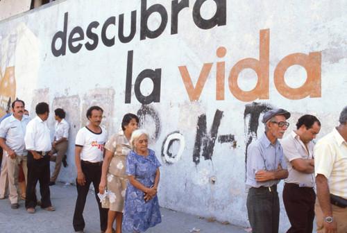 People waiting in line, Santa Tecla, La Libertad, El Salvador, 1982