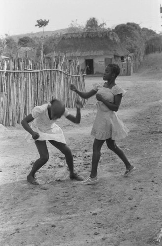 Girls practice boxing, San Basilio de Palenque, 1977