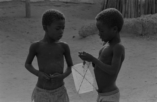 Children playing with a kite, San Basilio del Palenque, ca. 1978