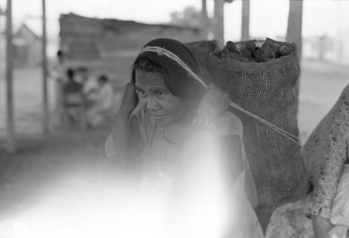 Woman with crocus sack, La Guajira, Colombia, 1976