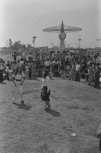 Two girls performing, Tunjuelito, Colombia, 1977