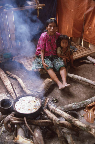 Guatemaln refugee woman and child, Chajul, ca.1983