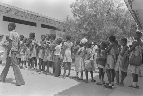 Students lining up outside classroom, San Basilio de Palenque, ca. 1978