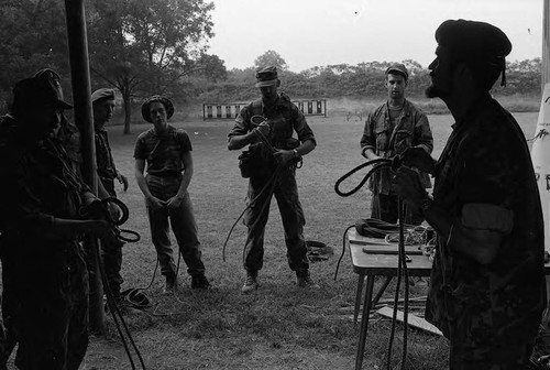 Claflin demonstrates rope tying, Liberal, 1982