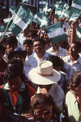 Crowd cheering José Napoleón Duarte, San Salvador, El Salvador, 1982