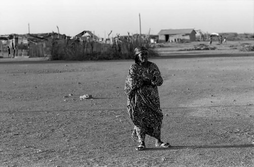 Wayuu woman outdoor, La Guajira, Colombia, 1976