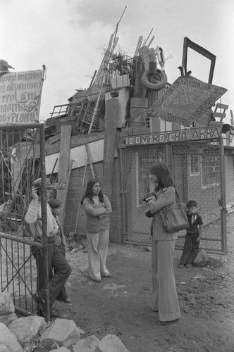 At the junkyard, Tunjuelito, Colombia, 1977