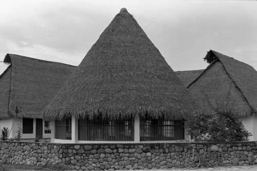 Artesanías de Colombia workshop, La Chamba, Colombia, 1975