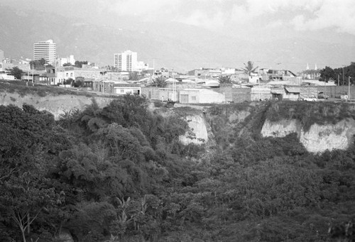 Soil erosion and the city, Bucaramanga, Colombia, 1975