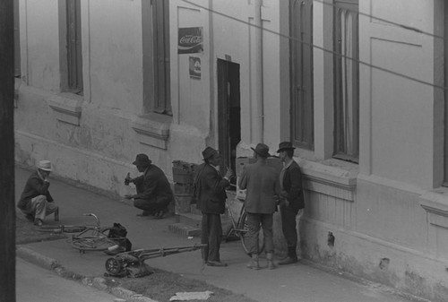 Daytime socializing, Bogotá, Colombia, 1976