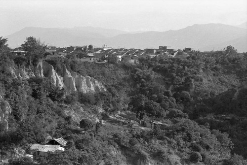 Effects of soil erosion, Bucaramanga, Colombia, 1975