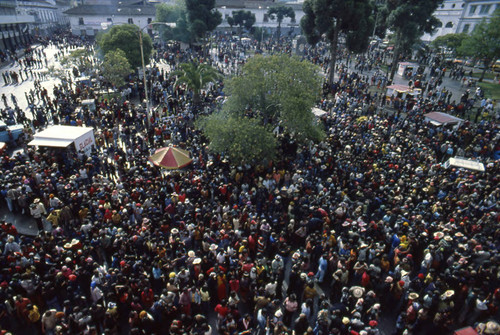 Large crowd at the Blacks and Whites Carnival, Nariño, Colombia, 1979