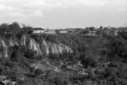 Effects of soil erosion, Bucaramanga, Colombia, 1975