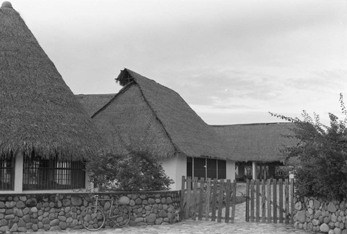 Artesanías de Colombia workshop, La Chamba, Colombia, 1975