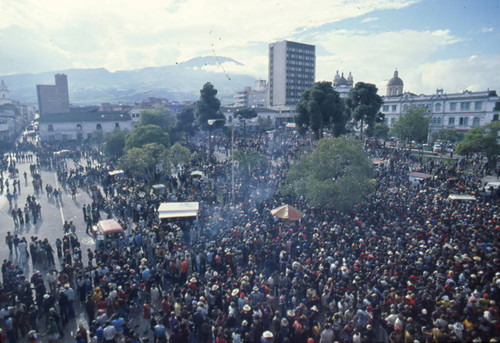 Large crowd at the Blacks and Whites Carnival, Nariño, Colombia, 1979