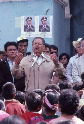 Presidential candidate Ángel Aníbal Guevara speaking at campaign rally, Ciudad Vieja, 1982