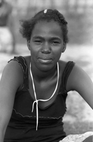 Woman with shoelace around her neck, San Basilio de Palenque, 1975