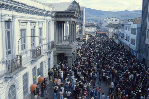 Large crowd at the Blacks and Whites Carnival, Nariño, Colombia, 1979