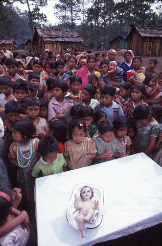 Guatemalan refugees celebrate Christmas, Santiago el Vértice, 1982