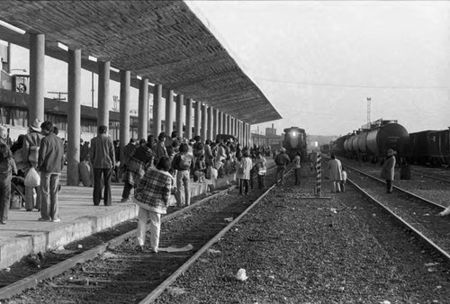 People wait for a train, Cuidad Juarez, 1983