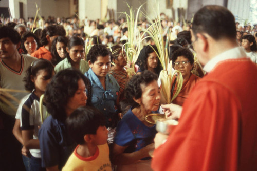 Archbishop Arturo Rivera y Damas celebrating Mass, San Salvador, El Salvador, 1982