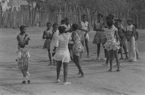 Girls practice boxing, San Basilio de Palenque, 1977