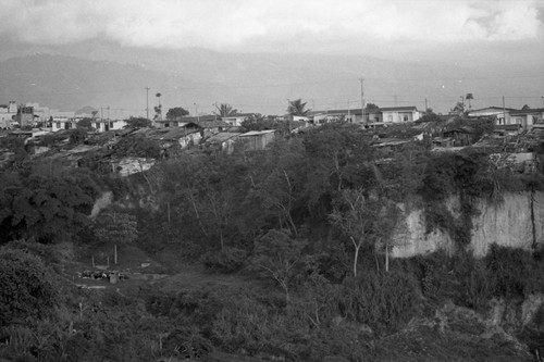 Soil erosion and a precarious settlement, Bucaramanga, Colombia, 1975