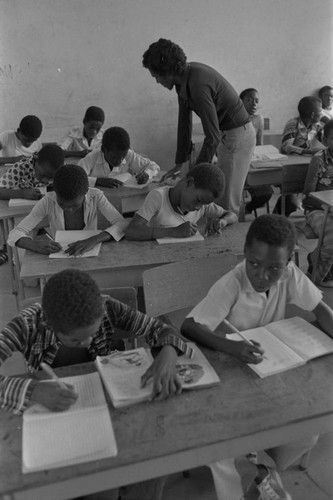 Teacher working with students, San Basilio del Palenque, ca. 1978