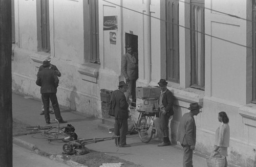 Daytime socializing, Bogotá, Colombia, 1976