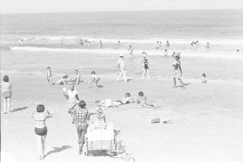 Woman selling fruit at the beach, Cartagena, ca. 1978