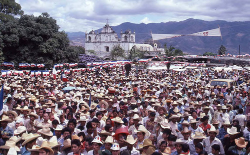 Crowd of people at a Sandoval campaign rally, Guatemala, 1982