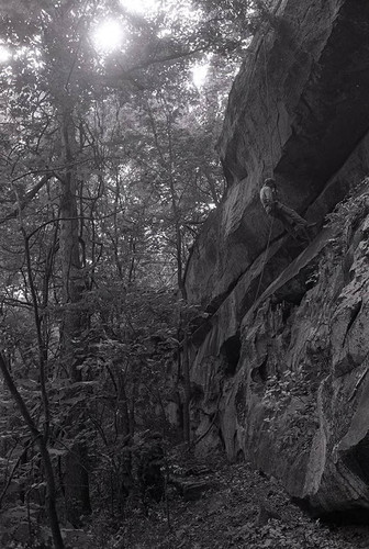 Survival school students learn to rappel, Liberal, 1982