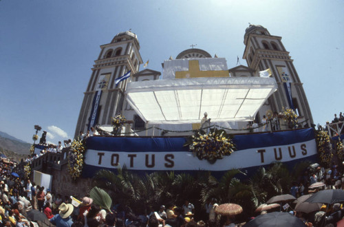 Crowd watching Pope John Paul II celebrate Mass, Tegucigalpa, Honduras, 1983