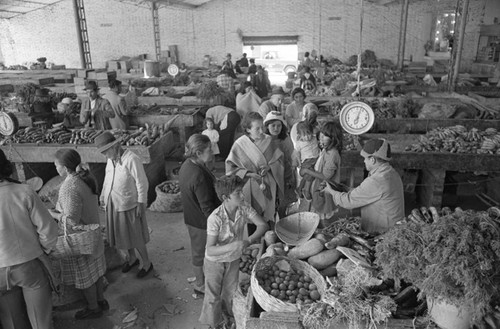 A day in the market, Tunjuelito, Colombia, 1977