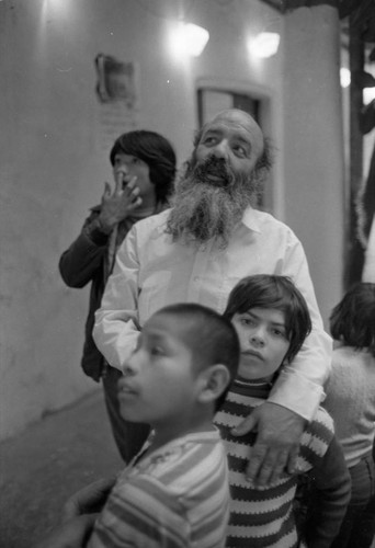 Man with children, Mexico City, 1982