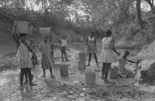 Collecting water, San Basilio de Palenque, Colombia, 1977