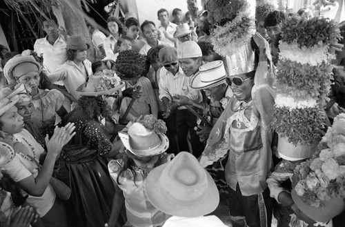 Crowd watching dancers, Barranquilla, Colombia, 1977