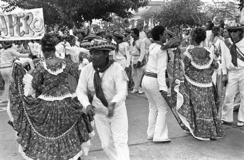 El Ritmo Galapero dancers performing, Barranquilla, Colombia, 1977