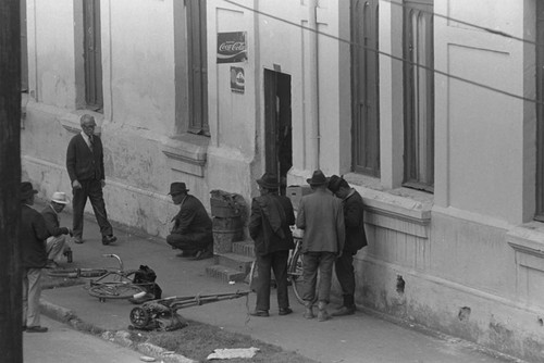 Daytime socializing, Bogotá, Colombia, 1976