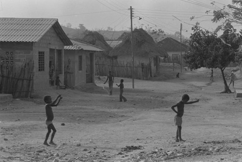 Children playing with a kite, San Basilio del Palenque, ca. 1978