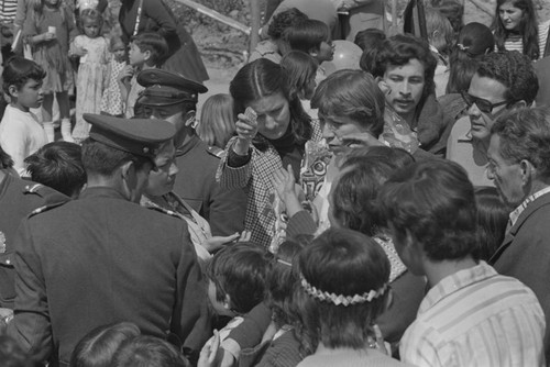 A large crowd, Tunjuelito, Colombia, 1977