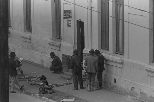 Daytime socializing, Bogotá, Colombia, 1976