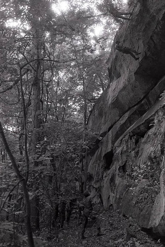 Survival school students learn to rappel, Liberal, 1982