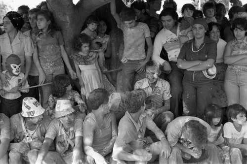 Spectators wearing face powder, Barranquilla, Colombia, 1977