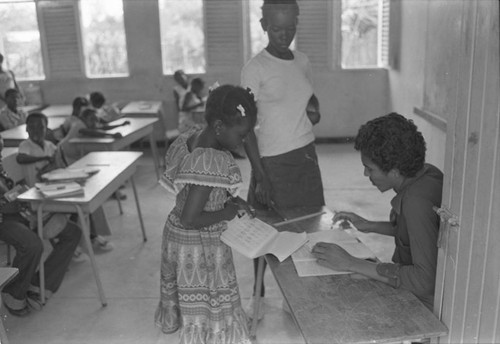 Teacher working with students, San Basilio del Palenque, ca. 1978