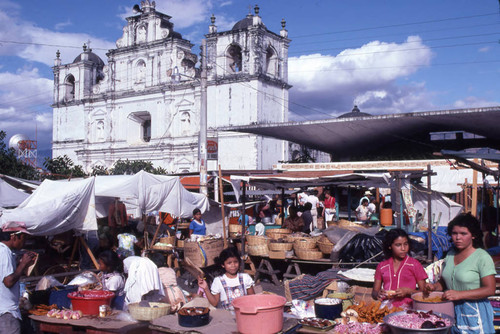 An outdoor market, Chiquimula, 1982