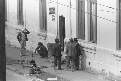 Daytime socializing, Bogotá, Colombia, 1976