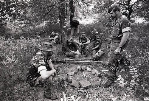 Survival school students make a campfire, Liberal, 1982