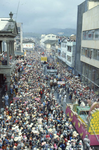 Large crowd at the Blacks and Whites Carnival, Nariño, Colombia, 1979