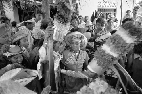 Crowd watching dancers, Barranquilla, Colombia, 1977